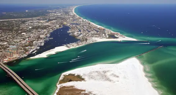 Crystal clear beaches in Florida
