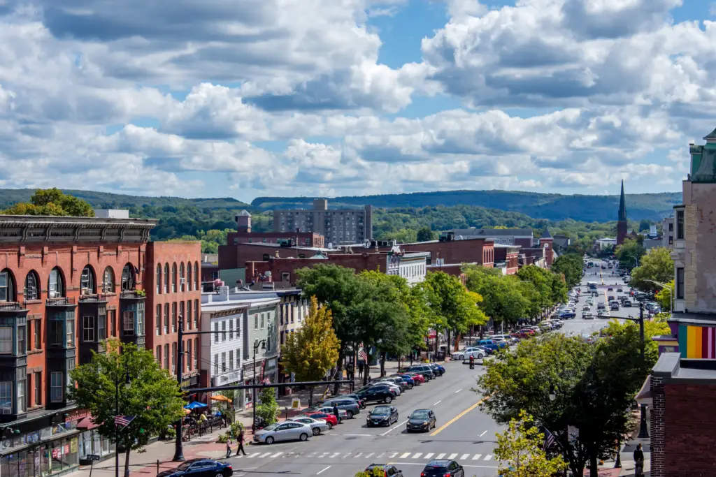 Best places to live in Connecticut for young adults